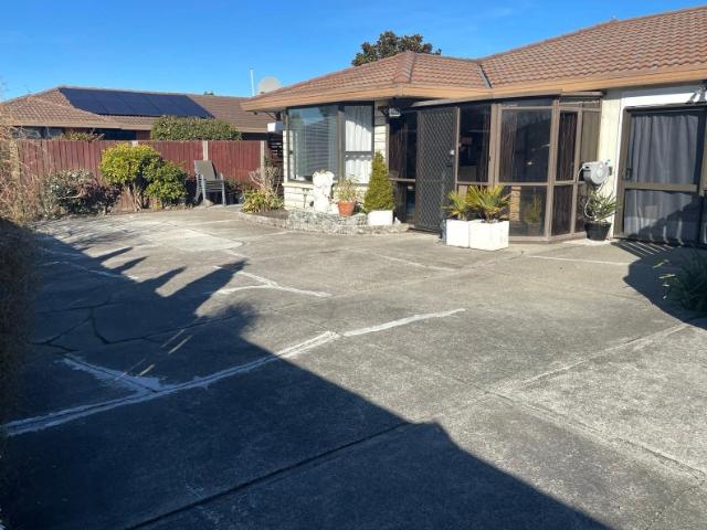 Apartment for rent in Chaslands, Canterbury