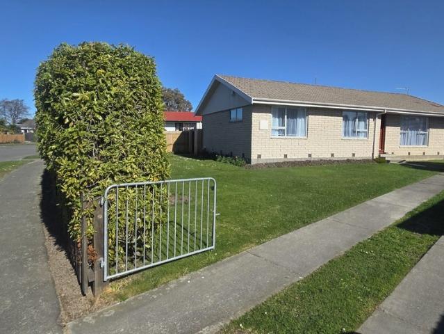 House for rent in Chaslands, Canterbury