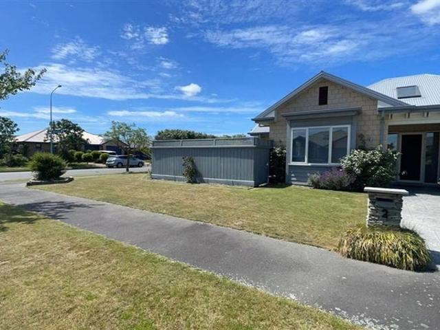 House for rent in Chaslands, Canterbury