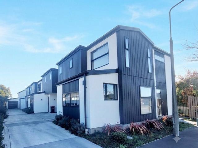 House for rent in Chaslands, Canterbury