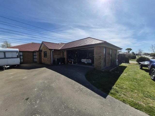 House for rent in Chaslands, Canterbury
