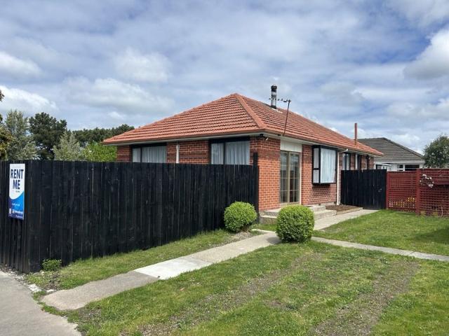 House for rent in Chaslands, Canterbury