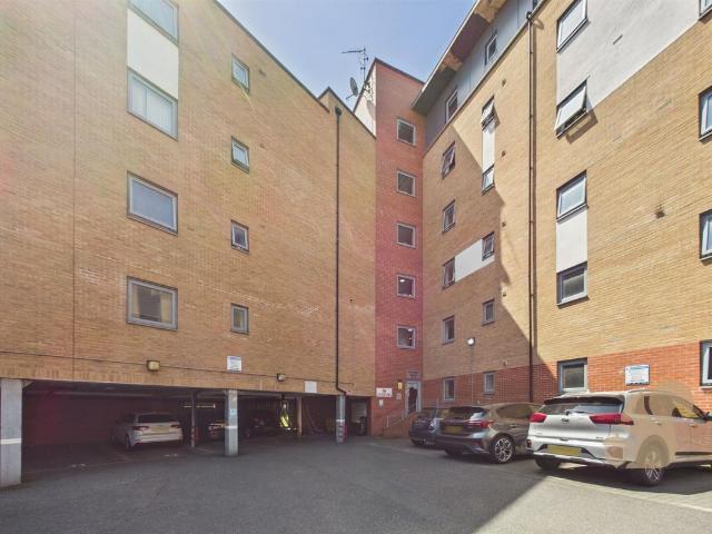 Apartment for rent in Hythe, Fordham Heath