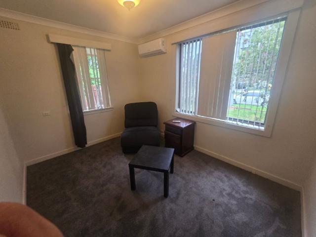 Room for rent in Heidelberg West, Melbourne