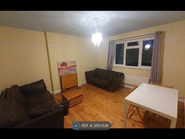 Apartment for rent in Heigham Grove, East Bank