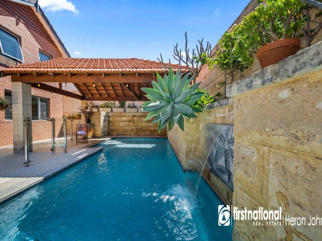 House for sale in Eastern Suburbs Mc