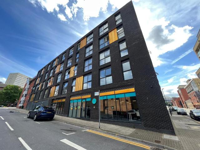 Apartment for rent in Park Central, Birmingham
