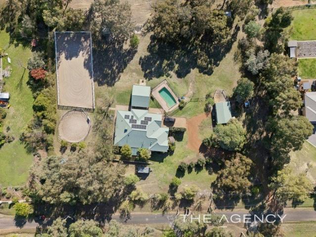 Cottage for sale in Helena Valley, Western Australia