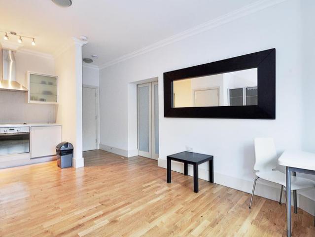 House for rent in North Kensington, Greater London