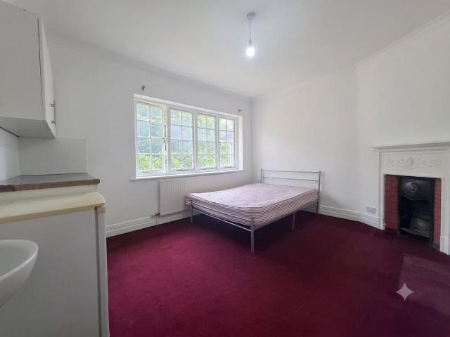 Room for rent in Golders Green, Greater London