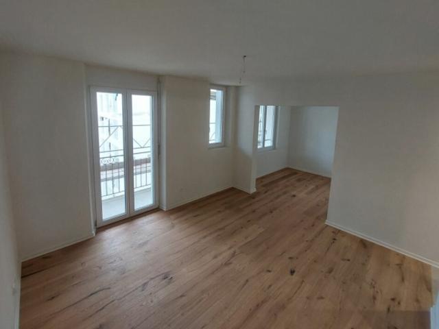 Wohnung mieten in Einigen, Zürich