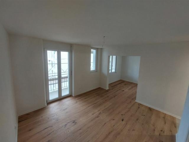Wohnung mieten in Einigen, Zürich