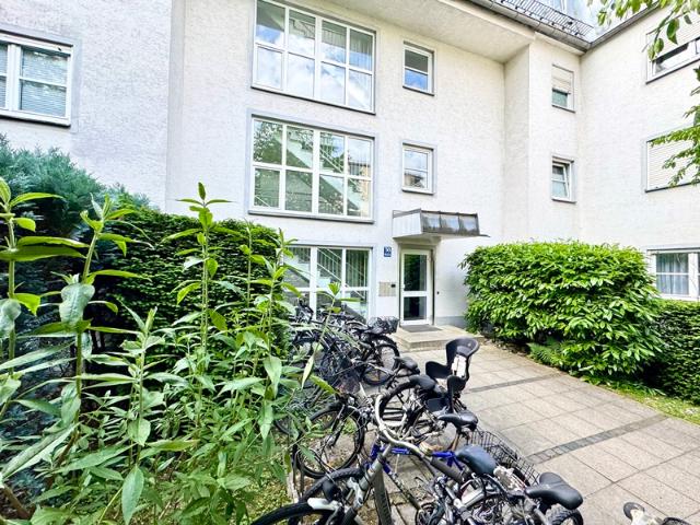 Dachgeschosswohnung kaufen in Sendling-Westpark, München