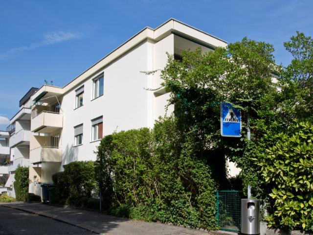 Apartment mieten in Einigen, Zürich