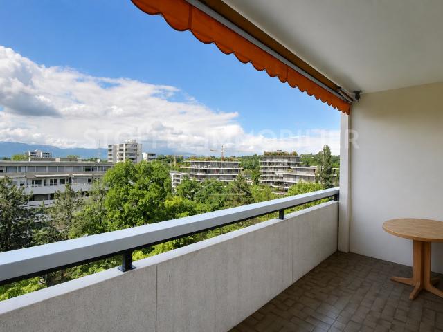 Wohnung kaufen in Cologny