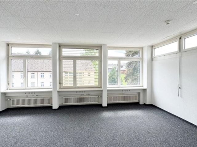 Büro mieten in Hombrechtikon, Zürich