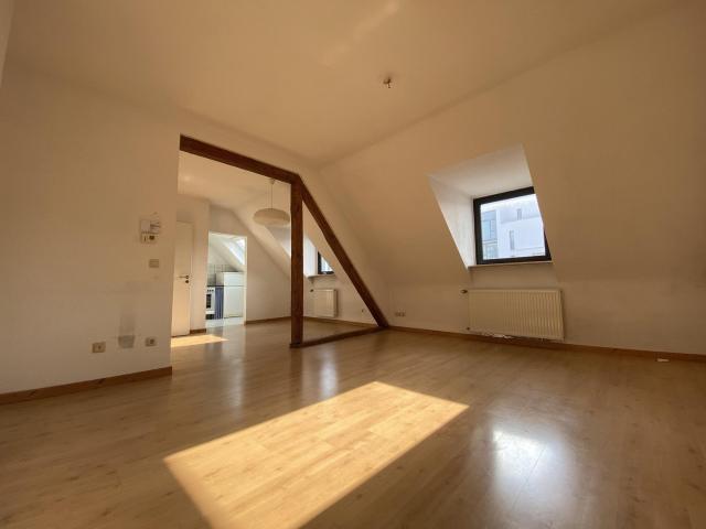 Dachgeschosswohnung mieten in Gladbach, Mönchengladbach