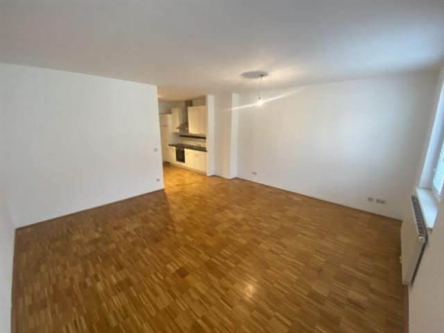 Etagenwohnung mieten in Schwechat