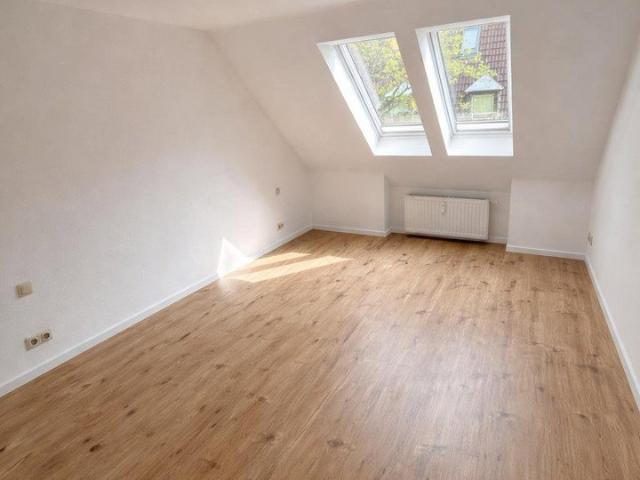 Dachgeschosswohnung mieten in Frohnhausen, Essen