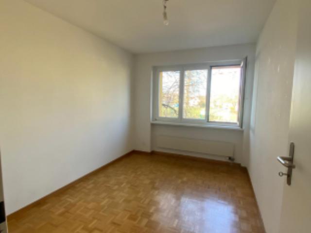 Apartment mieten in Einigen, Zürich