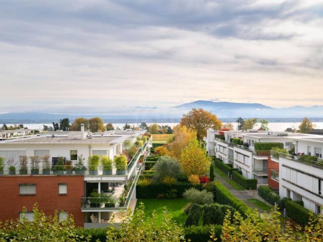 Wohnung kaufen in Coppet, Waadt