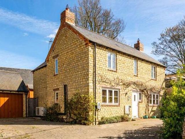 House for sale in Brackley, Northamptonshire