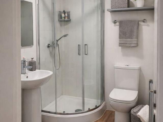 Studio for rent in Bede Island, Old Wharf