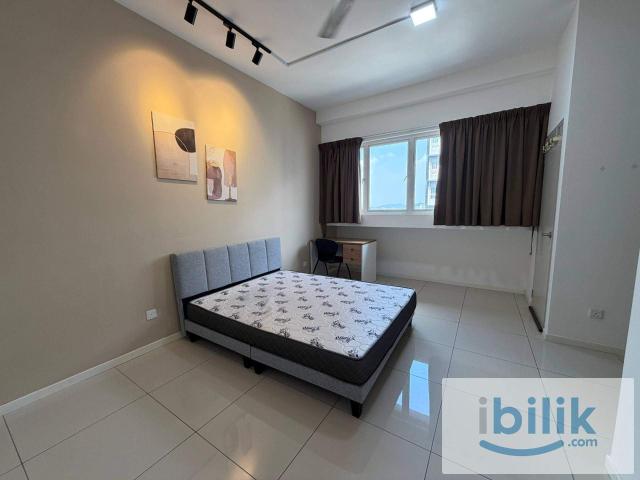 Room for rent in Petaling, Alam Impian