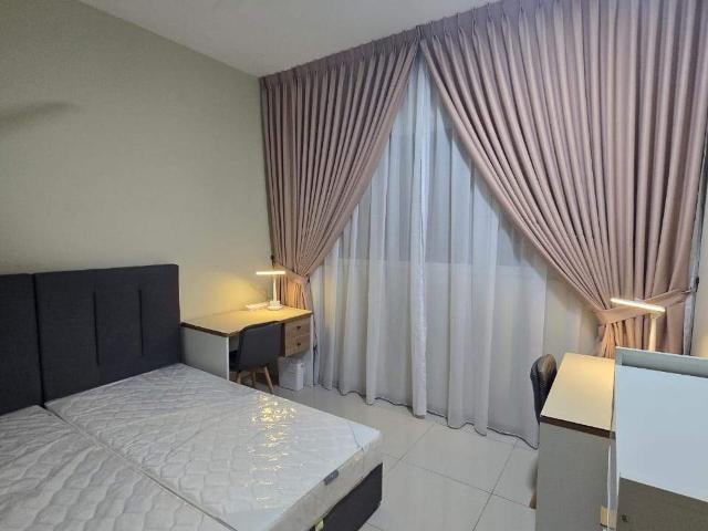 Room for rent in Petaling, Alam Impian