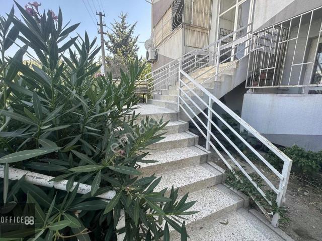 Karabağlar, İzmir içerisinde satılık mülk