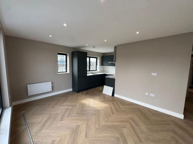 Apartment for rent in The Image, Pouchen End