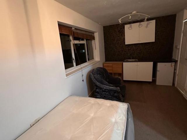 Apartment for rent in London Borough of Ealing, Greater London