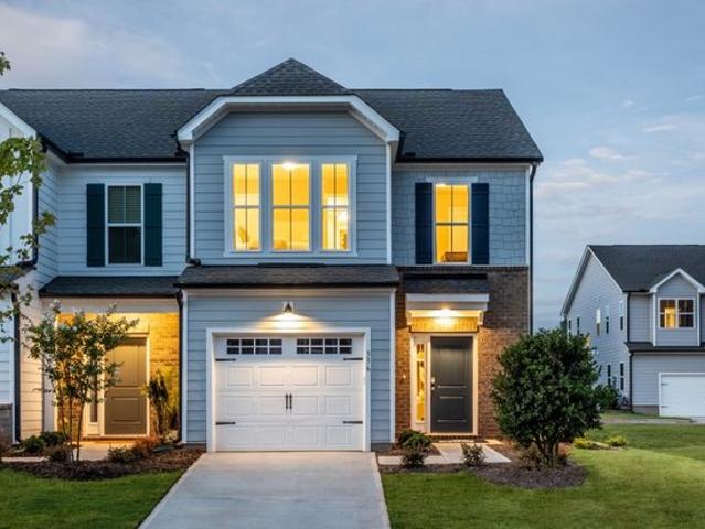 Townhouse for sale in Hemingway, South Carolina