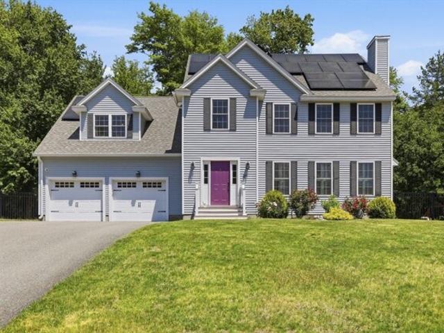 House for sale in Ayer, Massachusetts