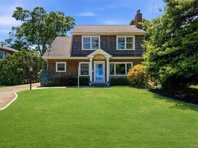 House for sale in Bohemia, New York