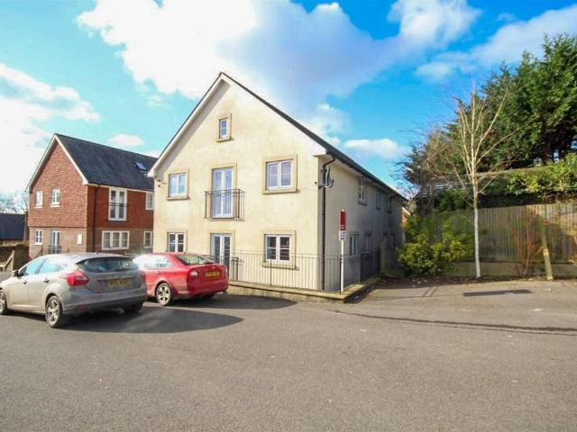 Apartment for rent in Uckfield, Cross In Hand