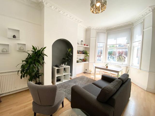 House for rent in Kilburn, Greater London