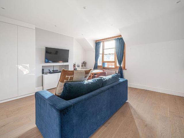 Apartment for rent in Kilburn, Greater London