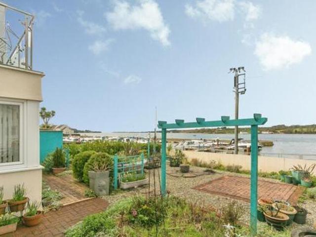 House for sale in Y Felinheli, Wales