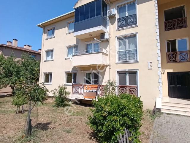 Akova Mahallesi, Hendek içerisinde kiralık mülk