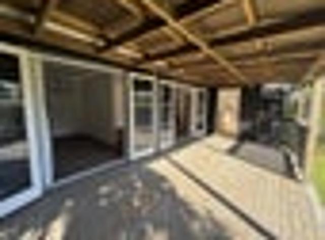 House for rent in Oratia