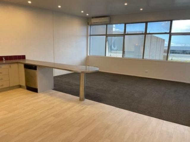 Apartment for rent in Te Atatū South, Henderson-Massey
