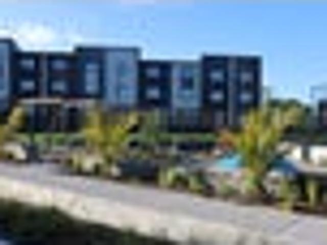 Townhouse for rent in Oratia