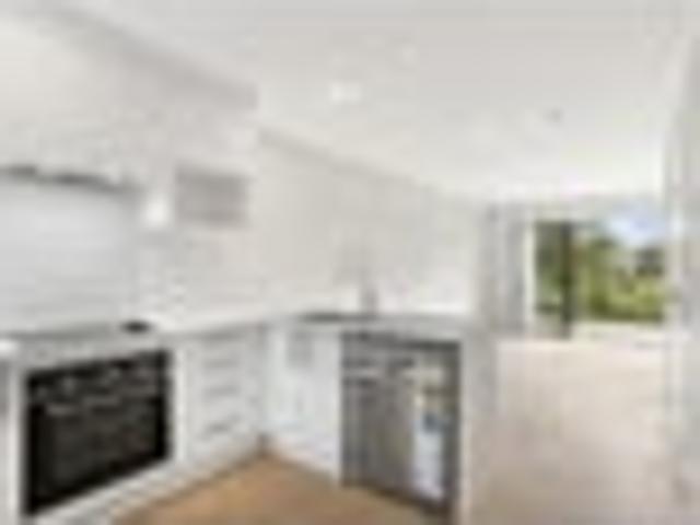 Townhouse for rent in Rānui, Henderson-Massey