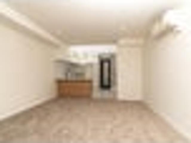Townhouse for rent in Henderson-Massey, Rapanui