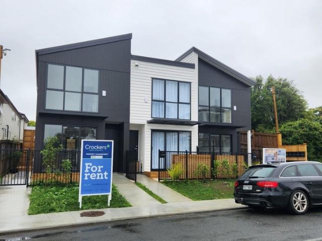 House for rent in Henderson-Massey, Rapanui