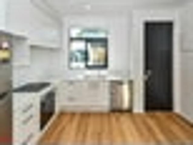 Townhouse for rent in Henderson, Auckland