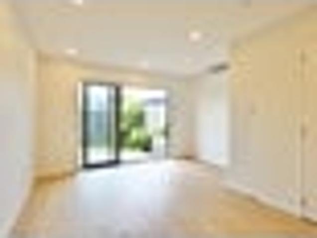 Townhouse for rent in Henderson, Henderson-Massey