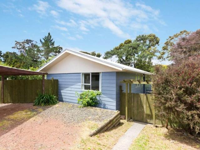House for rent in Henderson-Massey, Rapanui