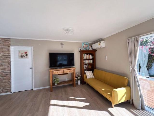 House for rent in Henderson-Massey, Rapanui